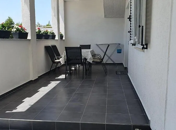 Appartement Nemcic 2 *